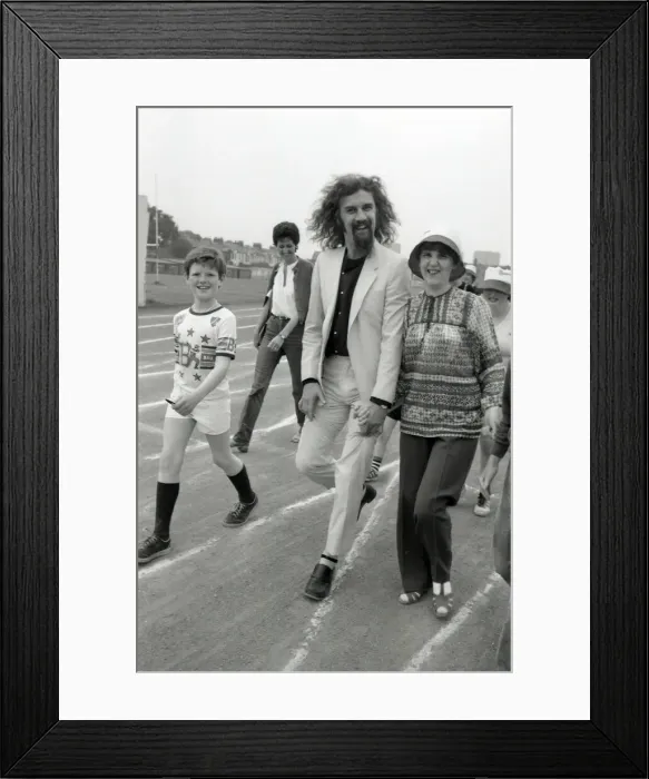 Framed Print : Billy Connolly, Charity Walk, Scotstoun, Glasgow, Scotland, 9th June 1982 Framed Print : Billy Connolly, Charity Walk, Scotstoun, Glasgow, Scotland, 9th June 1982