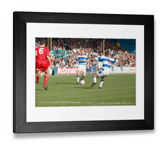 Framed Print : Football match, Reading v Swindon Town. Final score 3-0 to Reading. League Division 1