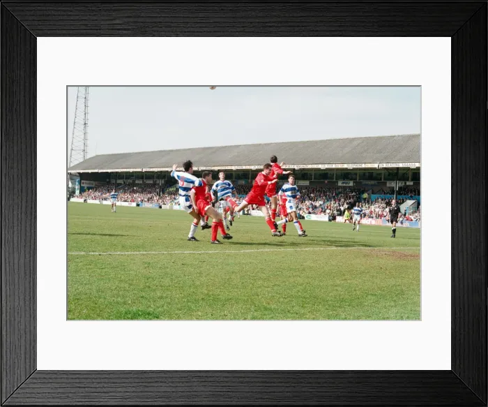 Framed Print : Football match, Reading v Swindon Town. Final score 3-0 to Reading. League Division 1 Framed Print : Football match, Reading v Swindon Town. Final score 3-0 to Reading. League Division 1