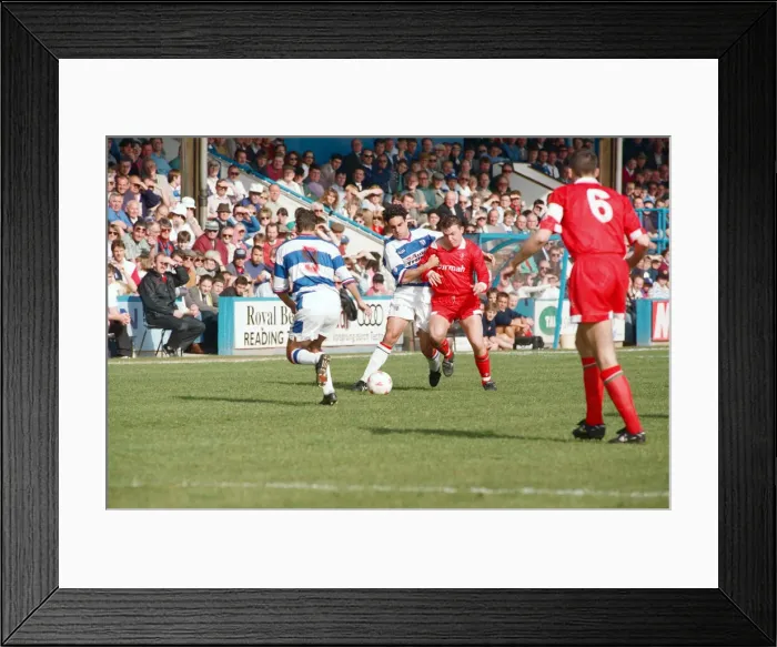 Framed Print : Football match, Reading v Swindon Town. Final score 3-0 to Reading. League Division 1 Framed Print : Football match, Reading v Swindon Town. Final score 3-0 to Reading. League Division 1