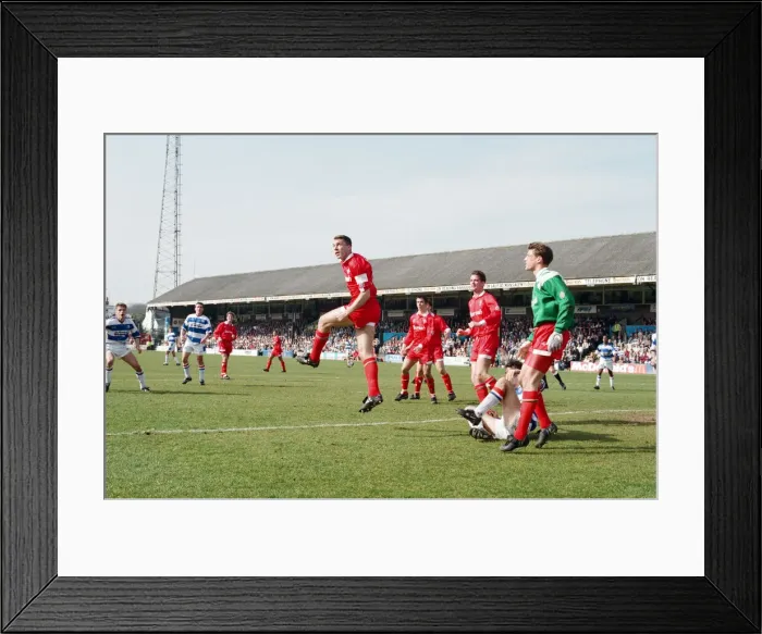 Framed Print : Football match, Reading v Swindon Town. Final score 3-0 to Reading. League Division 1 Framed Print : Football match, Reading v Swindon Town. Final score 3-0 to Reading. League Division 1
