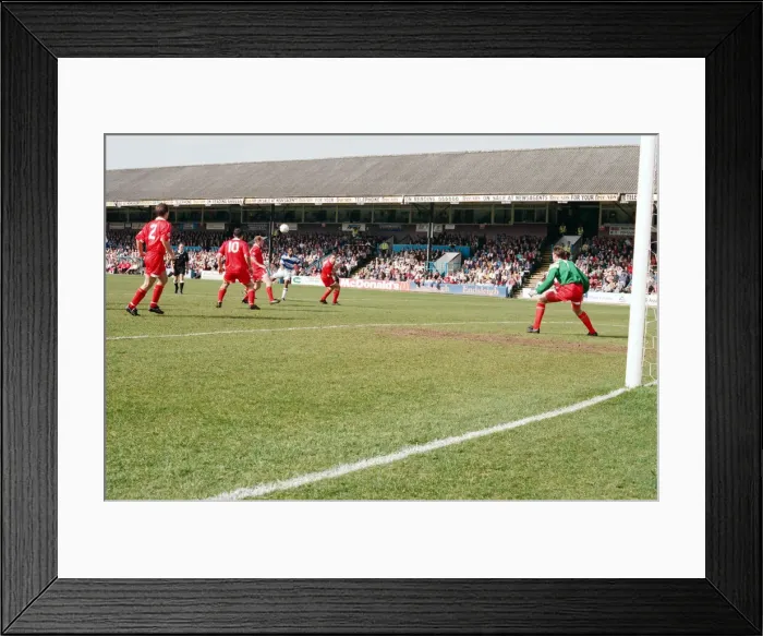 Framed Print : Football match, Reading v Swindon Town. Final score 3-0 to Reading. League Division 1 Framed Print : Football match, Reading v Swindon Town. Final score 3-0 to Reading. League Division 1