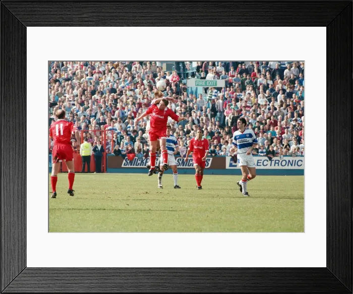 Framed Print : Football match, Reading v Swindon Town. Final score 3-0 to Reading. League Division 1 Framed Print : Football match, Reading v Swindon Town. Final score 3-0 to Reading. League Division 1