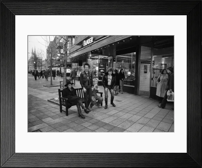 Framed Print : The Sex Pistols. Performing and posed up in Eindhoven, Holland Framed Print : The Sex Pistols. Performing and posed up in Eindhoven, Holland