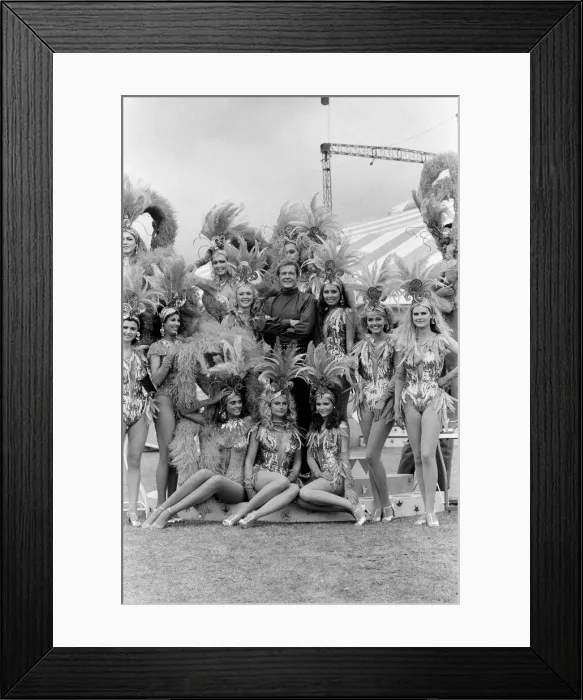 Framed Print : Actor Roger Moore on location at the RAF Upper Heyford, Oxon Framed Print : Actor Roger Moore on location at the RAF Upper Heyford, Oxon
