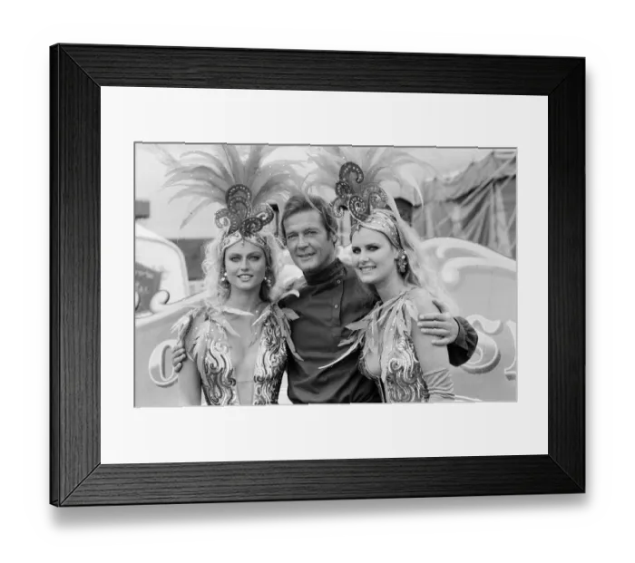 Framed Print : Actor Roger Moore on location at the RAF Upper Heyford, Oxon Framed Print : Actor Roger Moore on location at the RAF Upper Heyford, Oxon