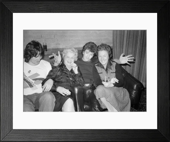 Framed Print : The Sex Pistols in Eindhoven, Holland. Steve Jones. 11th December 1977 Framed Print : The Sex Pistols in Eindhoven, Holland. Steve Jones. 11th December 1977