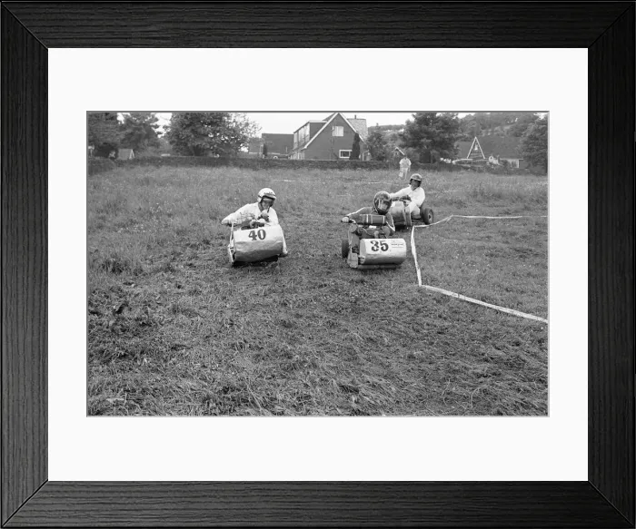 Framed Print : Holme Valley charity fete held at The Cricketers Arms, Deanhouse. 29th May 1988 Framed Print : Holme Valley charity fete held at The Cricketers Arms, Deanhouse. 29th May 1988