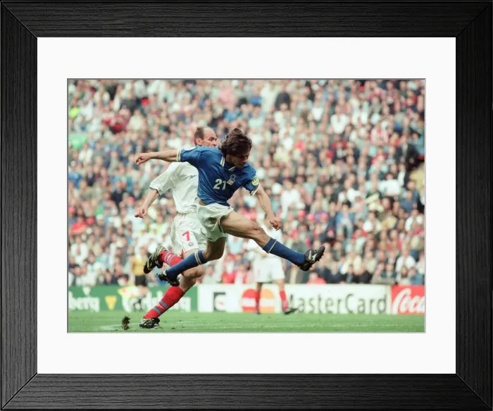 Framed Print : Italy 2-1 Russia, Euro 1996 Group C match at Anfield. Liverpool, Tuesday 11th June 1996 Framed Print : Italy 2-1 Russia, Euro 1996 Group C match at Anfield. Liverpool, Tuesday 11th June 1996