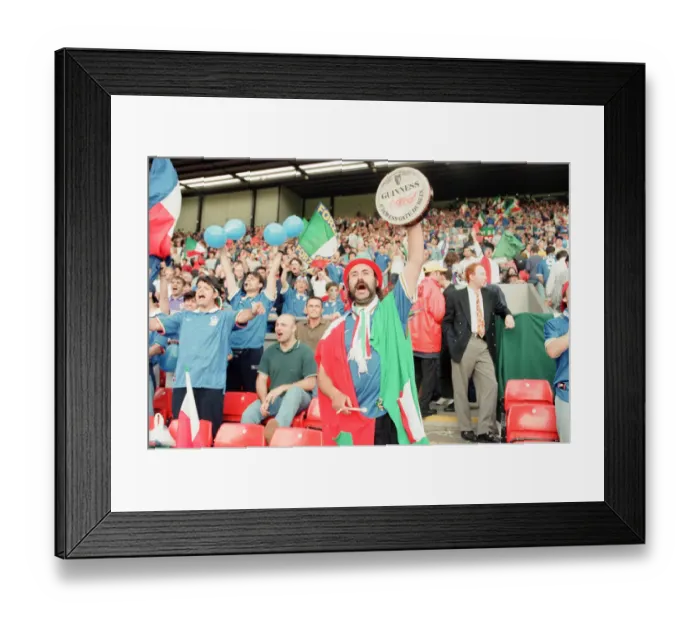 Framed Print : Italy 2-1 Russia, Euro 1996 Group C match at Anfield. Liverpool, Tuesday 11th June 1996