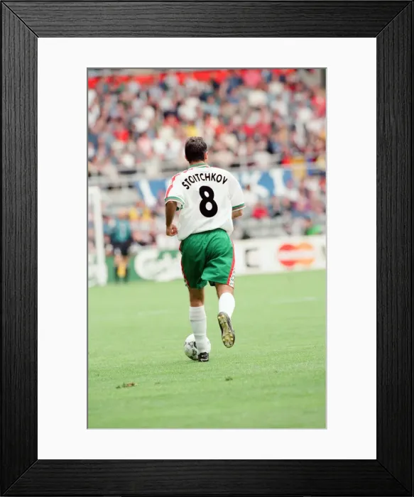 Framed Print : Bulgaria 1-0 Romania, Euro 1996 Group B match at St James Park, Newcastle Framed Print : Bulgaria 1-0 Romania, Euro 1996 Group B match at St James Park, Newcastle