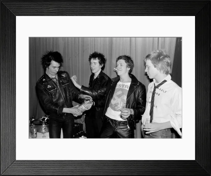 Framed Print : The Sex Pistols. 10th March 1977. London. There are back again - Framed Print : The Sex Pistols. 10th March 1977. London. There are back again -