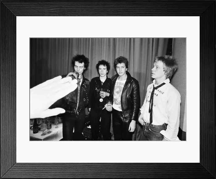 Framed Print : The Sex Pistols. 10th March 1977. London. There are back again - Framed Print : The Sex Pistols. 10th March 1977. London. There are back again -