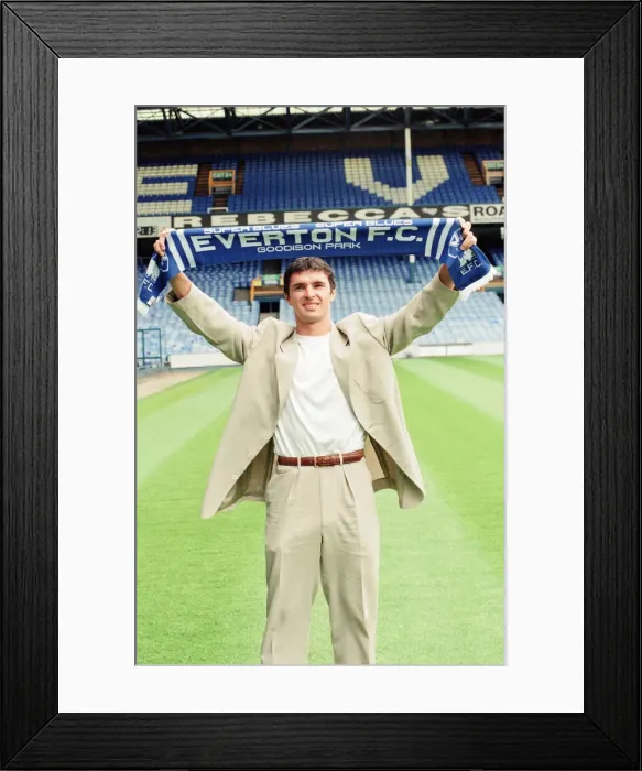 Framed Print : Gary Speed, signs for Everton Football Club, pictured at Goodison Park, Liverpool Framed Print : Gary Speed, signs for Everton Football Club, pictured at Goodison Park, Liverpool