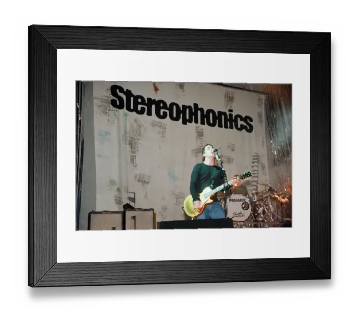 Framed Print : Welsh rock band Stereophonics performing at Cardiff Castle. 12th June 1998 Framed Print : Welsh rock band Stereophonics performing at Cardiff Castle. 12th June 1998