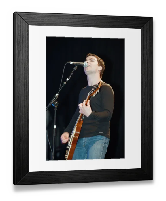 Framed Print : Welsh rock band Stereophonics performing at Cardiff Castle. 12th June 1998