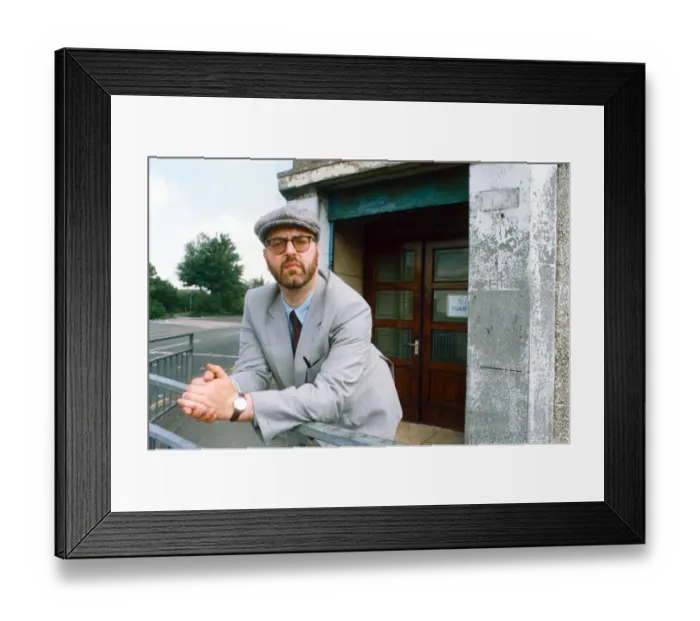 Framed Print : Alan Wise, pictured at Bradford Road, Ancoats. 13th August 1991