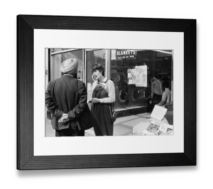 Framed Print : Prospective Labour member of Parliament Harriet Harman canvassing in Peckham Framed Print : Prospective Labour member of Parliament Harriet Harman canvassing in Peckham