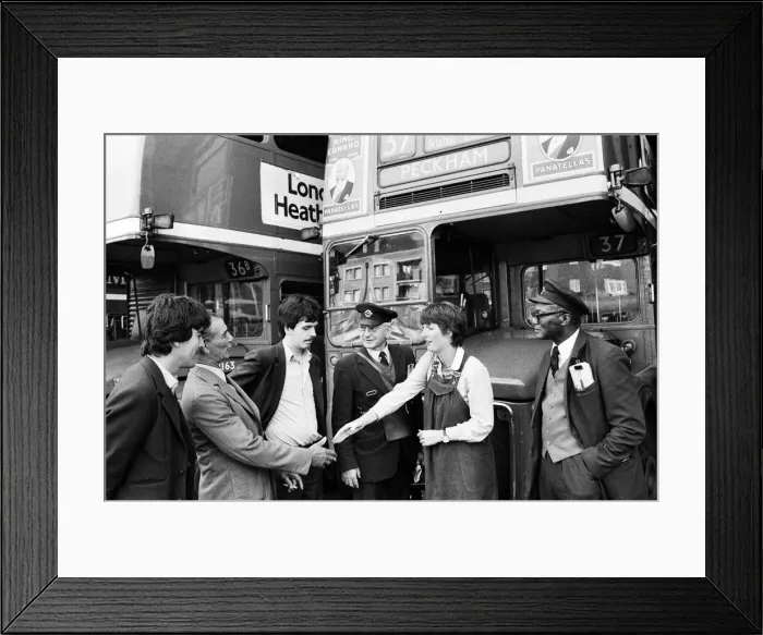 Framed Print : Prospective Labour member of Parliament Harriet Harman canvassing in Peckham Framed Print : Prospective Labour member of Parliament Harriet Harman canvassing in Peckham