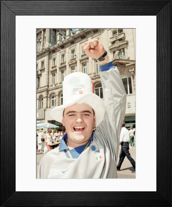 Framed Print : Euro 1996 Football Fans in Liverpool City Centre, 14th June 1996. Italian Fans Framed Print : Euro 1996 Football Fans in Liverpool City Centre, 14th June 1996. Italian Fans