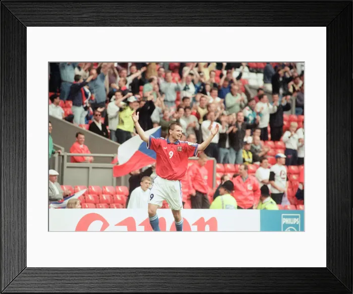 Framed Print : Russia 3-3 Czech Republic, Euro 1996 Group C match at Anfield Framed Print : Russia 3-3 Czech Republic, Euro 1996 Group C match at Anfield