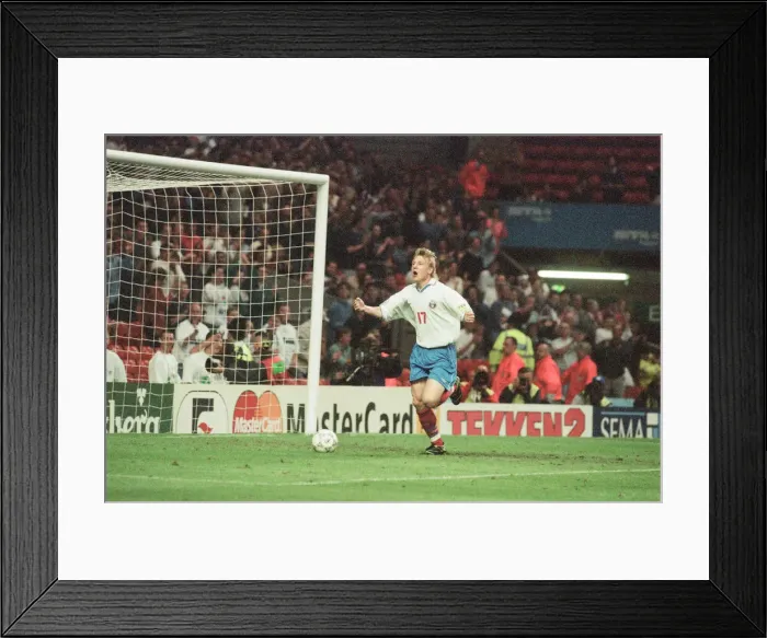 Framed Print : Russia 3-3 Czech Republic, Euro 1996 Group C match at Anfield Framed Print : Russia 3-3 Czech Republic, Euro 1996 Group C match at Anfield