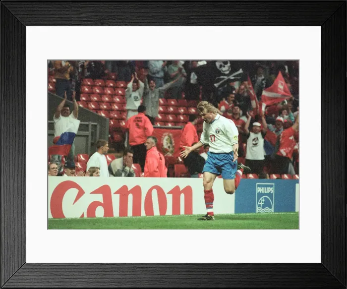 Framed Print : Russia 3-3 Czech Republic, Euro 1996 Group C match at Anfield