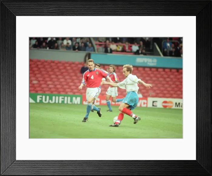 Framed Print : Russia 3-3 Czech Republic, Euro 1996 Group C match at Anfield