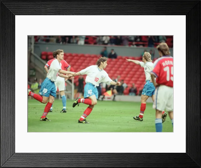 Framed Print : Russia 3-3 Czech Republic, Euro 1996 Group C match at Anfield Framed Print : Russia 3-3 Czech Republic, Euro 1996 Group C match at Anfield
