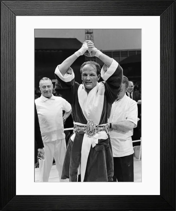 Framed Print : Henry Cooper receiving the Lonsdale belt after his win in the fight against Jack Bodell