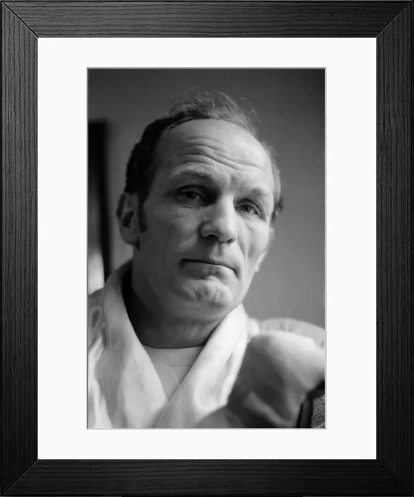 Framed Print : Henry Cooper pictured in training at the Board of Control Gym for his fight with Joe Framed Print : Henry Cooper pictured in training at the Board of Control Gym for his fight with Joe
