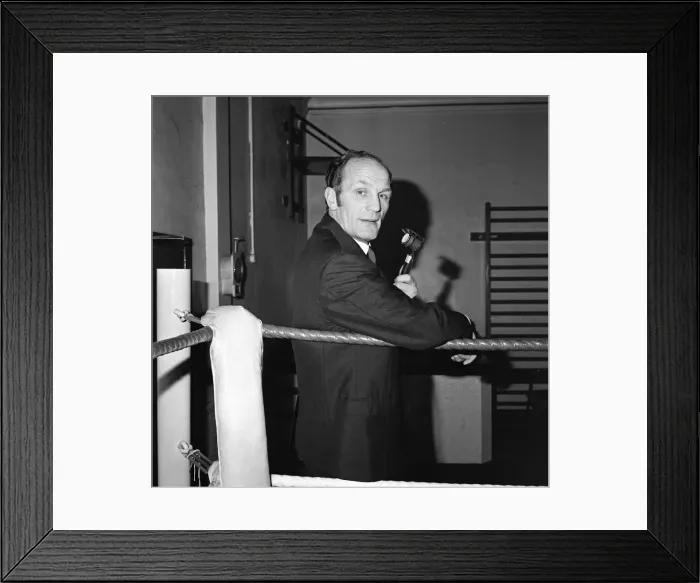Framed Print : Henry Cooper pictured in a gymnasium. 3rd February 1971