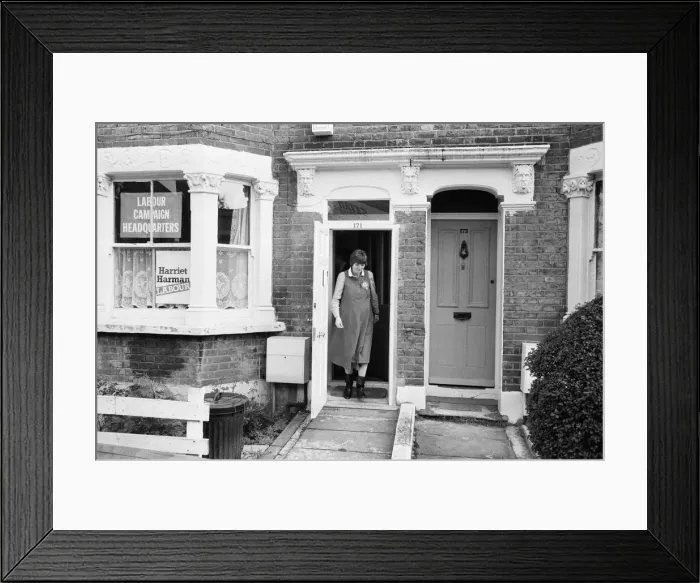 Framed Print : Prospective Labour member of Parliament Harriet Harman tours Peckham where she is