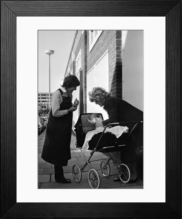 Framed Print : Prospective Labour member of Parliament Harriet Harman gets the lowdown on being an MP Framed Print : Prospective Labour member of Parliament Harriet Harman gets the lowdown on being an MP