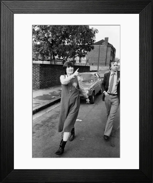 Framed Print : Prospective Labour member of Parliament Harriet Harman tours Peckham where she is Framed Print : Prospective Labour member of Parliament Harriet Harman tours Peckham where she is