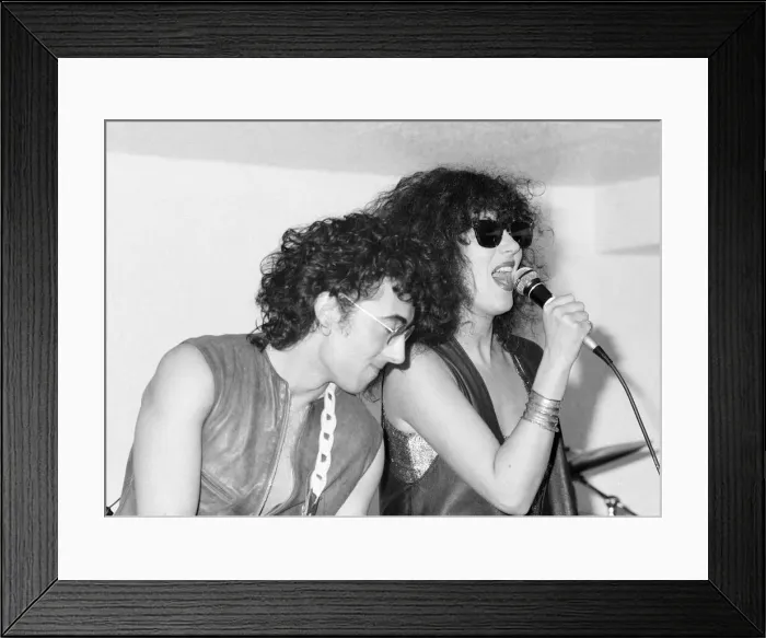 Framed Print : Scarlet Fantastic, music group consisting of pop duo, Maggie De Monde and Rick P Jones Framed Print : Scarlet Fantastic, music group consisting of pop duo, Maggie De Monde and Rick P Jones