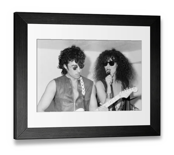 Framed Print : Scarlet Fantastic, music group consisting of pop duo, Maggie De Monde and Rick P Jones Framed Print : Scarlet Fantastic, music group consisting of pop duo, Maggie De Monde and Rick P Jones