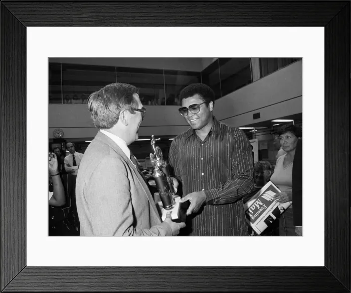 Framed Print : American former world champion heavyweight boxer Muhammad Ali Framed Print : American former world champion heavyweight boxer Muhammad Ali