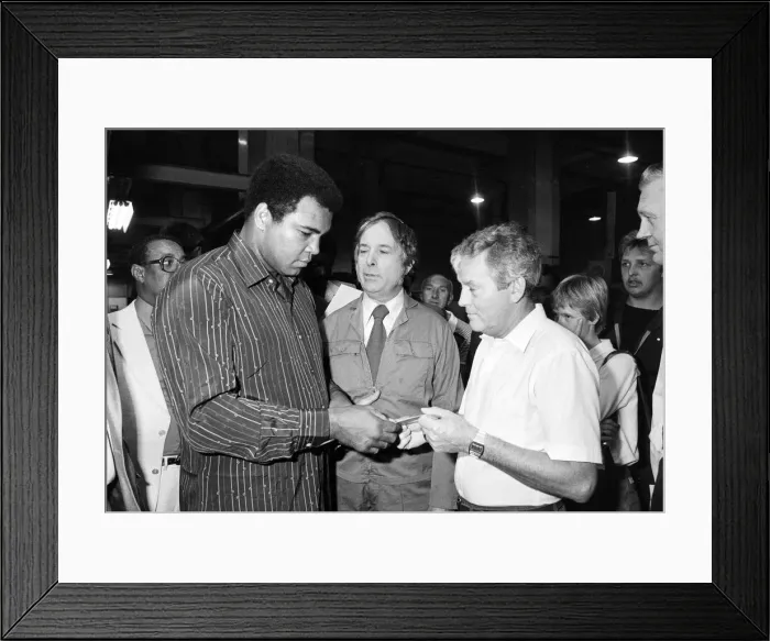 Framed Print : American former world champion heavyweight boxer Muhammad Ali Framed Print : American former world champion heavyweight boxer Muhammad Ali
