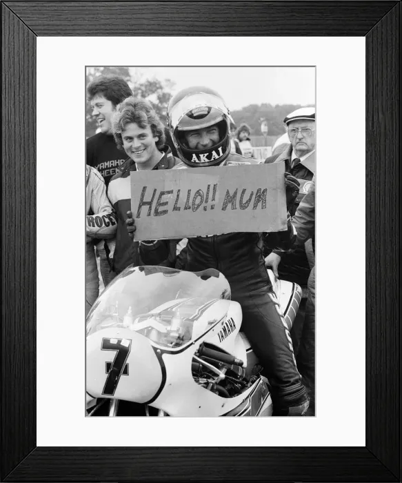 Framed Print : British Motorcycle road racer Barry Sheene wins the 1300 cc Superbike race at Donington Framed Print : British Motorcycle road racer Barry Sheene wins the 1300 cc Superbike race at Donington