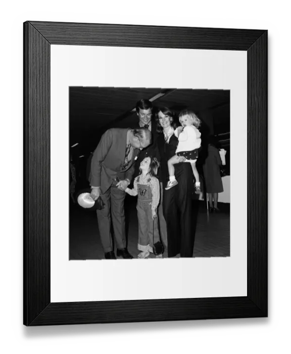 Framed Print : Film actor Robert Wagner and his wife Natalie Wood arrived at Heathrow Airport from Los Framed Print : Film actor Robert Wagner and his wife Natalie Wood arrived at Heathrow Airport from Los