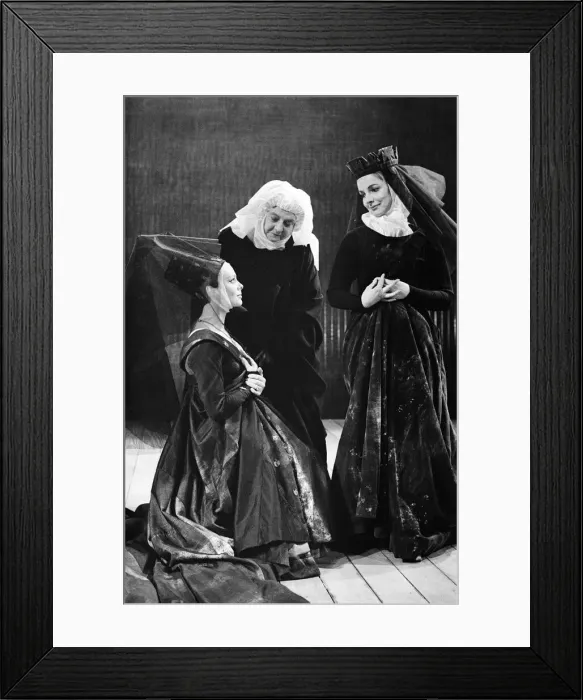 Framed Print : Rehearsals for Richard III at the Royal Shakespeare Theatre Framed Print : Rehearsals for Richard III at the Royal Shakespeare Theatre