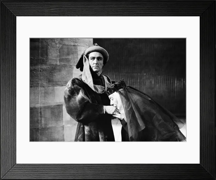 Framed Print : Rehearsals for Richard III at the Royal Shakespeare Theatre Framed Print : Rehearsals for Richard III at the Royal Shakespeare Theatre