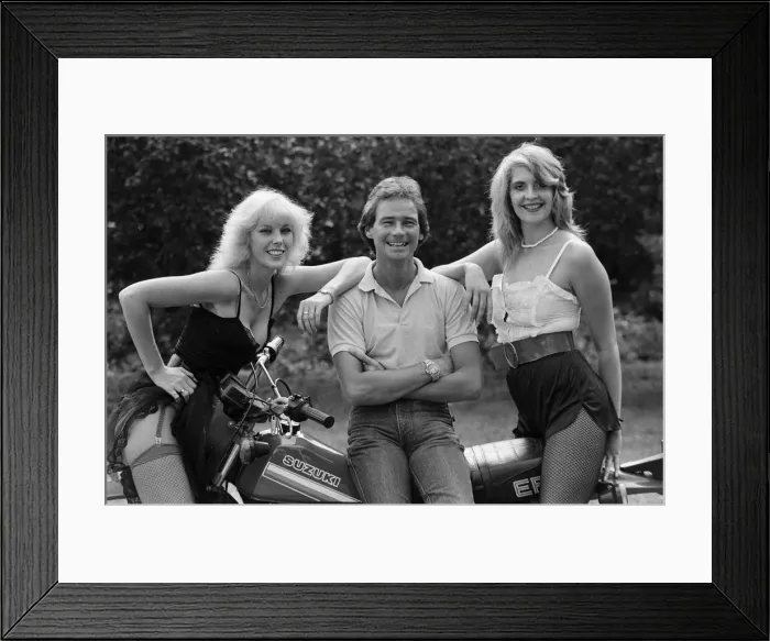 Framed Print : British Motorcycle road racer Barry Sheene and girlfriend Stephanie McLean are to co-star Framed Print : British Motorcycle road racer Barry Sheene and girlfriend Stephanie McLean are to co-star