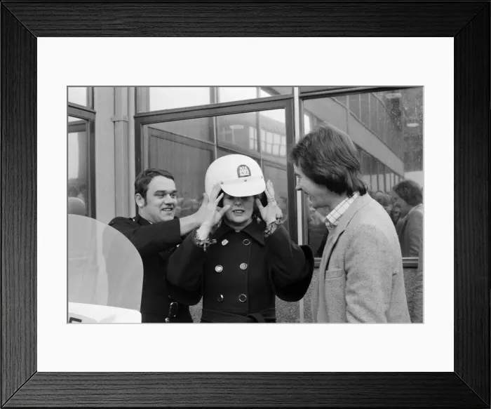 Framed Print : British Motorcycle road racer Barry Sheene with Conservative Party leader Margaret Framed Print : British Motorcycle road racer Barry Sheene with Conservative Party leader Margaret