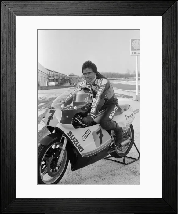Framed Print : British Motorcycle road racer Barry Sheene with his new Suzuki bike Framed Print : British Motorcycle road racer Barry Sheene with his new Suzuki bike
