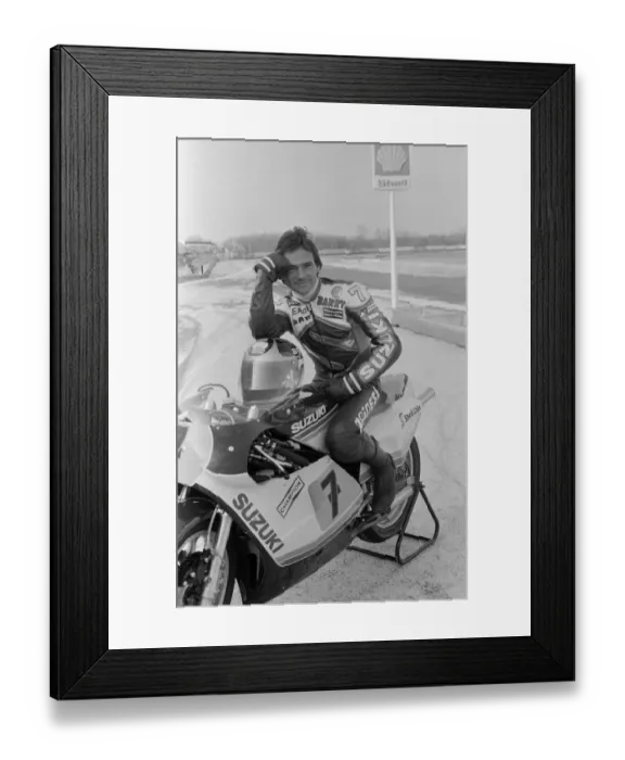Framed Print : British Motorcycle road racer Barry Sheene with his new Suzuki bike Framed Print : British Motorcycle road racer Barry Sheene with his new Suzuki bike