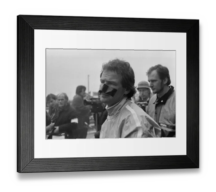 Framed Print : British Motorcycle road racer Barry Sheene at Snetterton