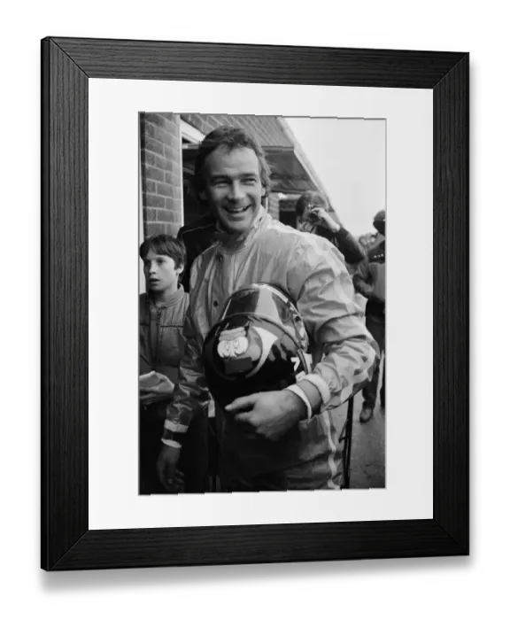 Framed Print : British Motorcycle road racer Barry Sheene at Snetterton