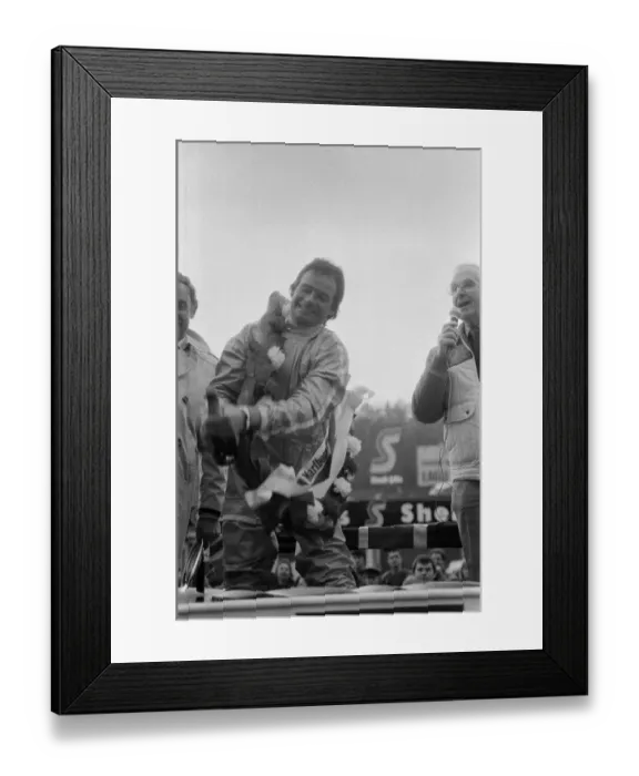 Framed Print : British Motorcycle road racer Barry Sheene at Brands Hatch for the Marlboro Framed Print : British Motorcycle road racer Barry Sheene at Brands Hatch for the Marlboro